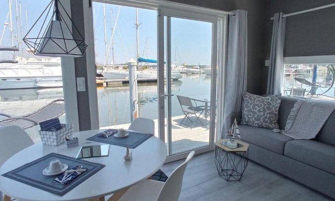 Lido degli Estensi Boat Rental | Marina degli Estensi Floating Resort