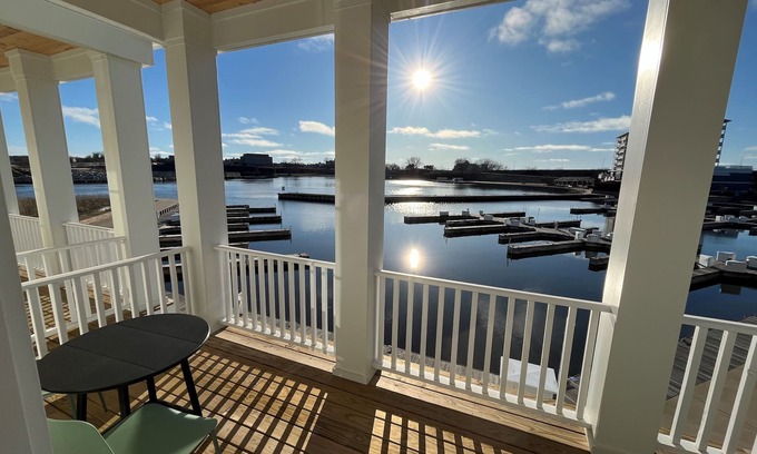 Saint Joseph House | Marina Sunset: Fall in Love with the Marina All Over Again - Enjoy Fall Festivals & Lakeside Stays