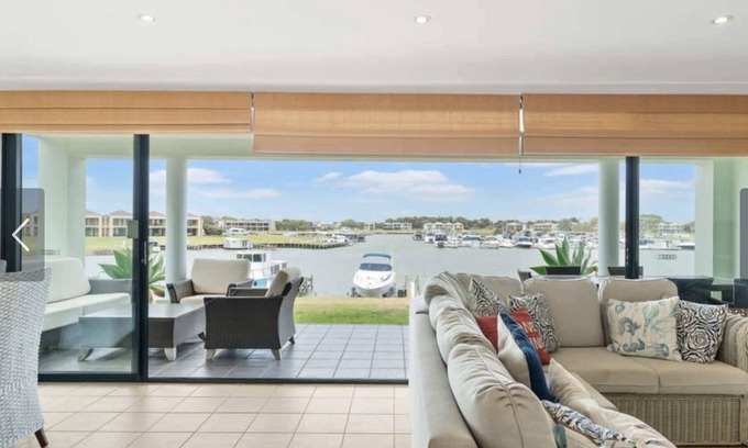 Nangkita House | Marina Views, family and small dog friendly