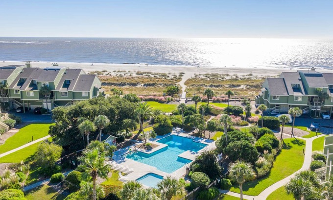 Isle of Palms Apartment | Mariner's Walk 10F - Charming Oceanview! Pool!