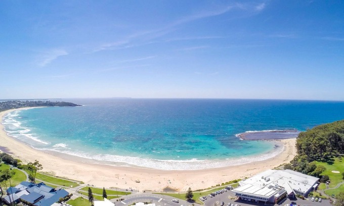 Mollymook Apartment | Mariners 5 - High quality apartments opposite Mollymook Beach and Beachside Golf Course