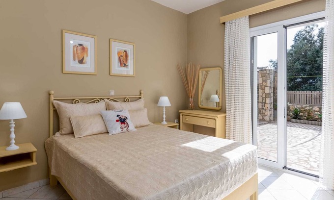 Mousata Apartment | Marios Studio | Nikos & Vassilis Apartments