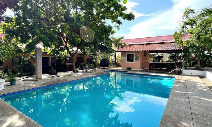 Coco Condo | Mariposa End Unit Loft