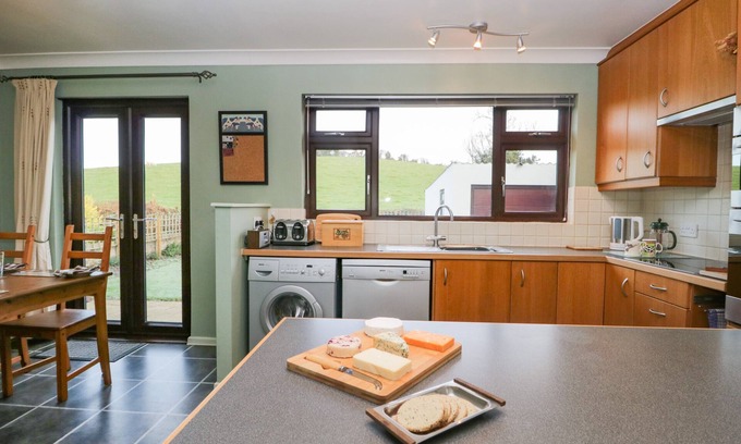 Kirkby-in-Furness Cottage | Marsh Garth