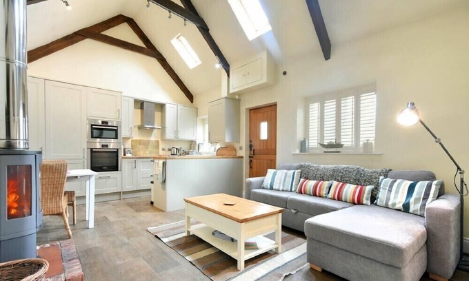 Alnmouth Cottage | MARTINS COTTAGE, romantic, country holiday cottage in Alnmouth