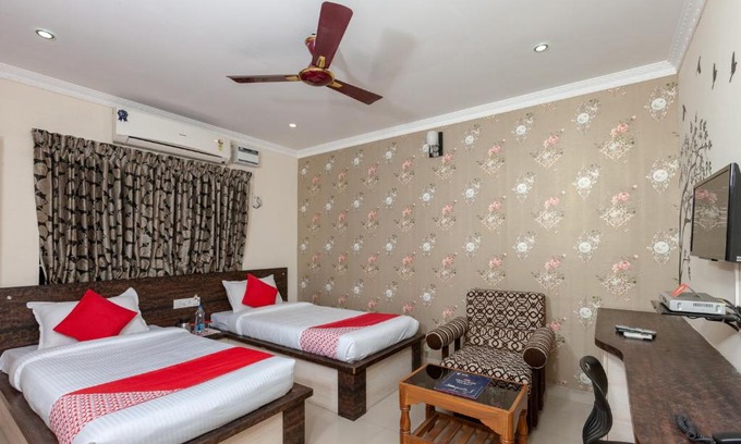 Tambaram Hotel | Maruthi Residency