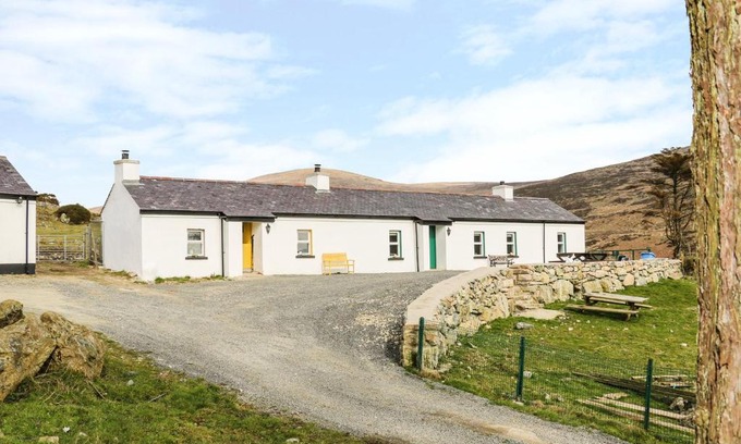 Newry House | Mary Larkin's Cottage