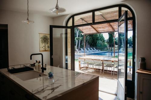 Chateaurenard House | Mas des Ecoliers - Ecochic family farmhouse