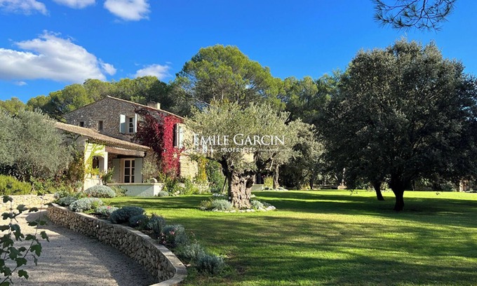 Saint-Cannat Other | Mas for rent in Saint Cannat in a green setting