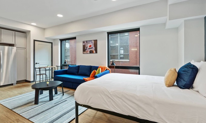 Lockerbie Square Apartment | Mass w parking lounge & roof deck #15 | Cozysuites