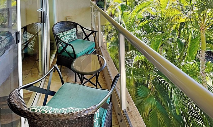 Kihei Condo | Maui Banyan T-305A | Steps From All the Fun!