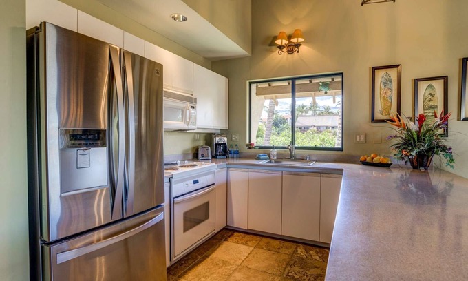 Kihei Condo | Maui Kamaole J-201 - Spacious Corner Unit - Winter Rates DISCOUNTED - Come visit us