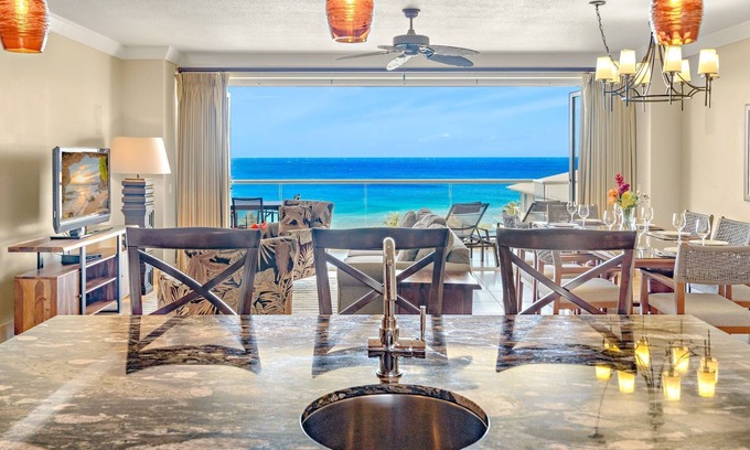 Honokowai Condo | Maui Resort Rentals: Honua Kai – 7 Total Bedrooms, 9th Floor Stunning Deluxe Ocean & Mountain Views!