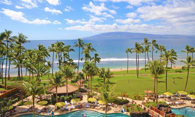 Kaanapali Villa | Maui Resort Rentals: Hyatt Residence Club – 2BR Oceanfront Middle Floor VIlla