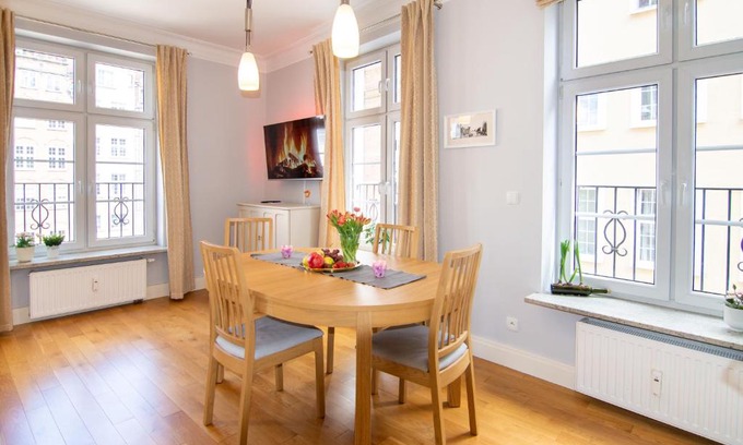 Old Town Apartment | Maya's Flats & Resorts - Staromiejski Apartments
