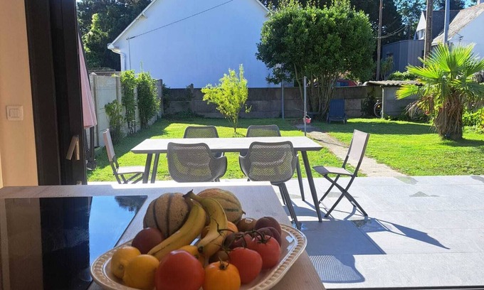 Le Croisic Villa | Mazy- house ideally located between port and beaches. Sleeps 8.
