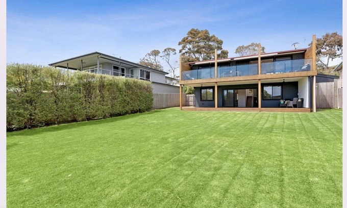 McCrae House | McCrae Holidays by Ready Set Stay