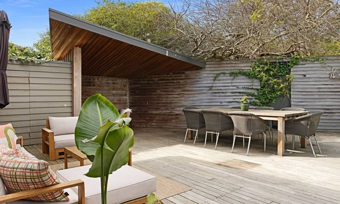 McCrae House | McCrae Oasis with Swimming Pool