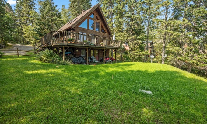 Rangeley House | McDonnell - Beautiful Log Home on Rangeley Lake!