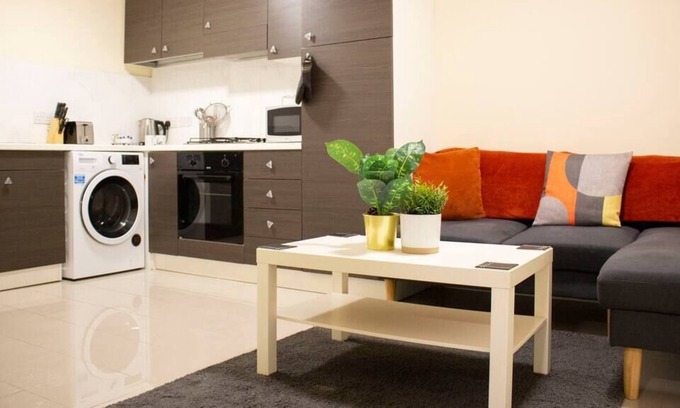 Loughborough Apartment | Meadow Lane Apartment 2