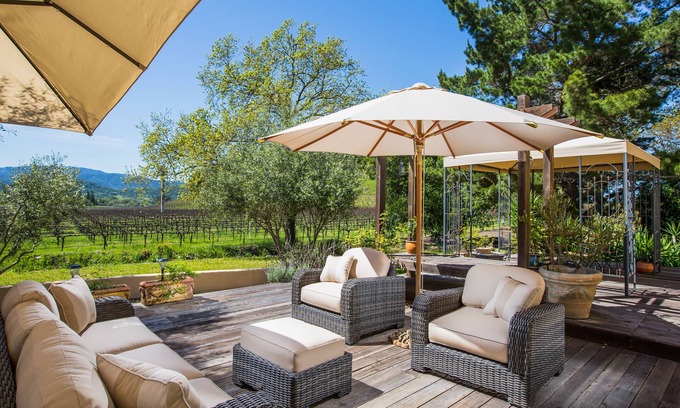 Yountville House | Mediterranean Retreat In Wine Country