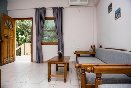 Palaiochora Apartment | Mediterranean Sea Down Floor