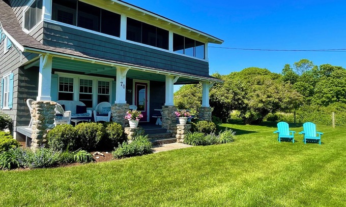 Old Lyme Cottage | Meet Me By The Sea