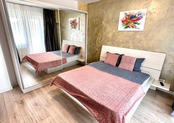 Sector 4 Apartment | Mega Rossa Residence