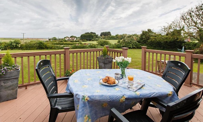 Weybourne House | Mellors Holt