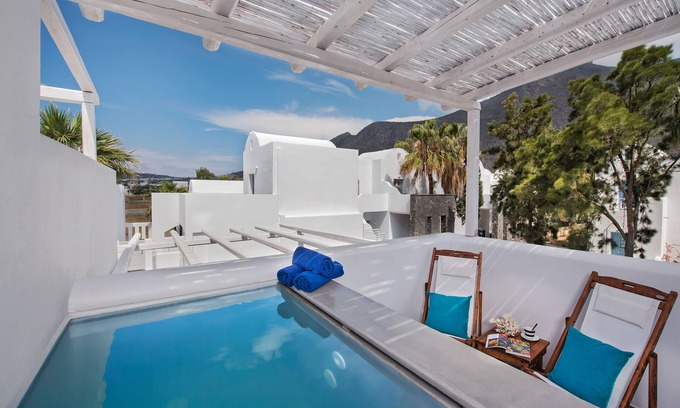 Perissa Hotel | Meltemi Excelsior Suites and Spa