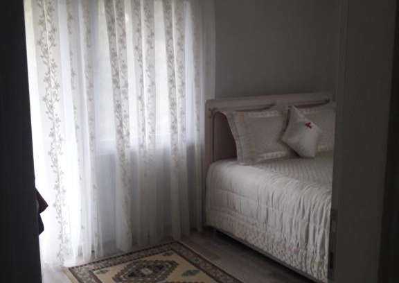 Akcaabat Apartment | Memiş Apartmanı