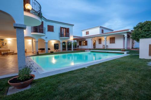 Posada House | Mera House