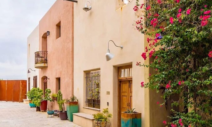 Menlo Park House | Mercado San Agustin/2 BR 2.5 BA/Garage/Patio