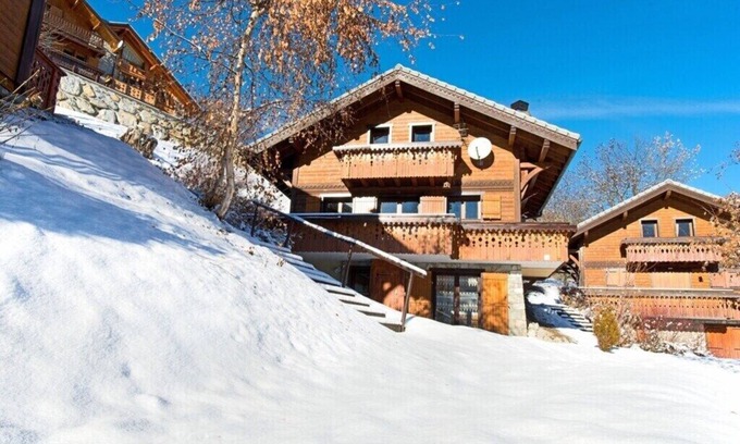 Les Allues Ski Chalet | Meribel Les Allues Ski Chalet With Beautiful Views Of The Mountains