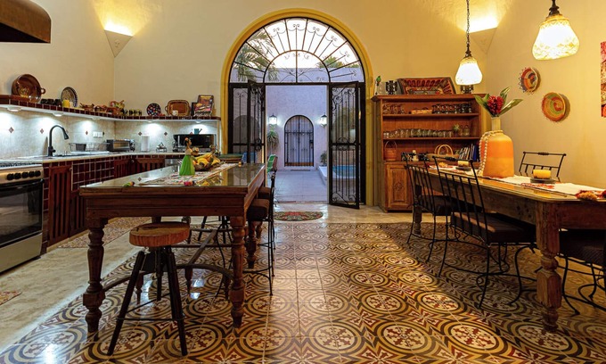 Centro House | Merida Centro, close to restaurants, parks, churches, cenotes, haciendas & more!