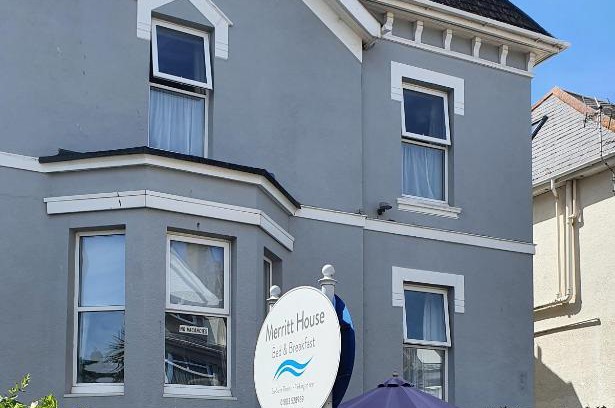 Paignton Bed & Breakfast | Merritt Guest House B&B