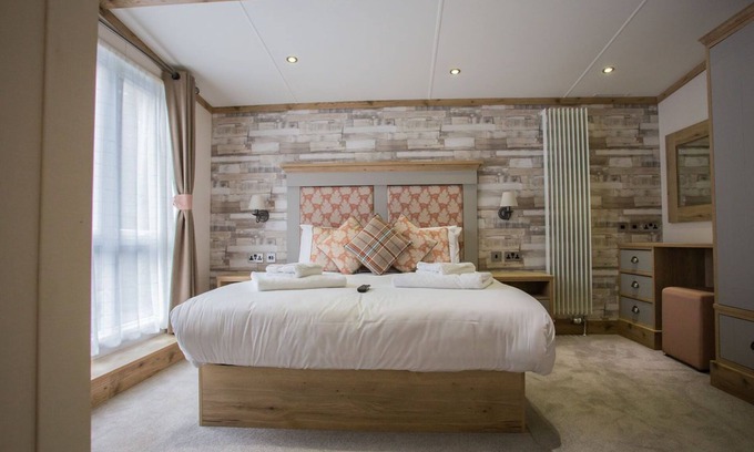 Colchester Resort | Mersea Island Holiday Park