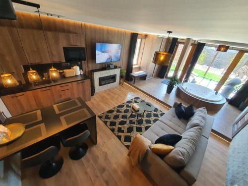 Szeged Villa | Meru Minivilla