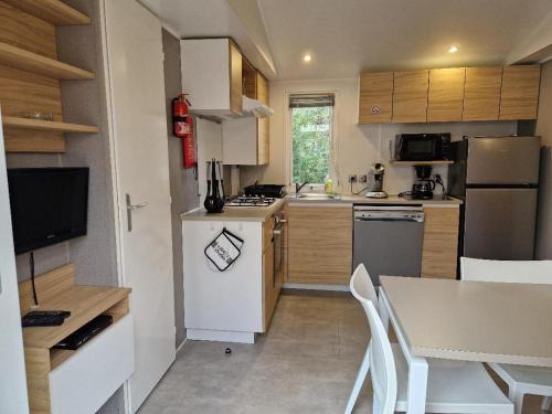 Pont-Aven Other | MH3-Confort, 3ch, 6 pl, 2 FUN-PASS OFFERT dès 5 nuits, LAVE VAISSELLE, TV, WI-FI, Draps fournis et ménage, en option !