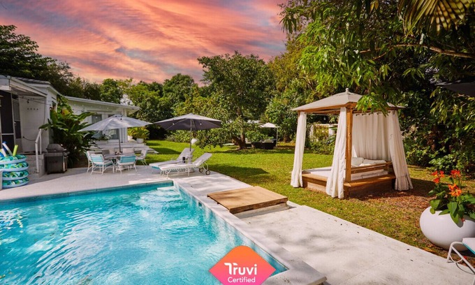 El Portal House | Miami Pool Cottage, tropical garden paradise