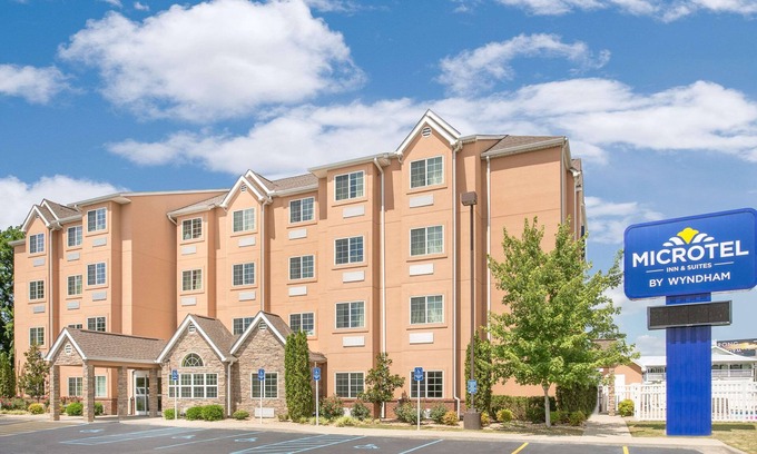 Florence Hotel | Microtel Inn & Suites by Wyndham Tuscumbia/Muscle Shoals