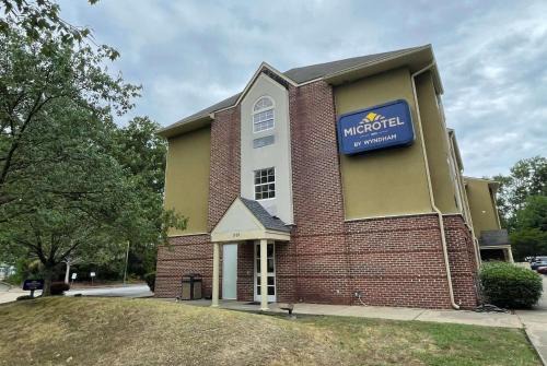 Central Newport News Hotel | Microtel Inn & Suites Newport News