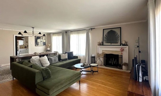 Southern Hills House | Mid-Century Home 3bd 1 bath, Easy Parking Comfortable San Francisco Neighborhood
