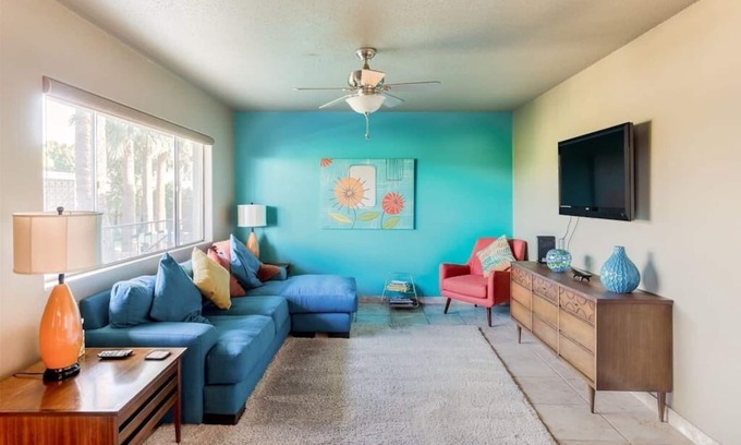 South Scottsdale Condo | Mid century modern condo near Old Town, pool & BBQ