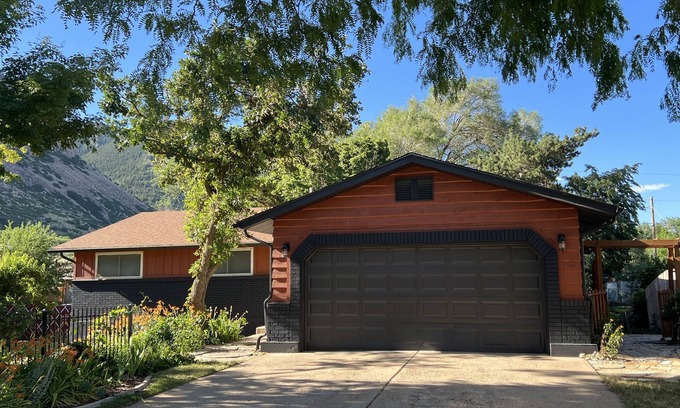 Ogden House | Mid-Century Modern Gem next to Trails, Ski Resorts and Downtown Ogden
