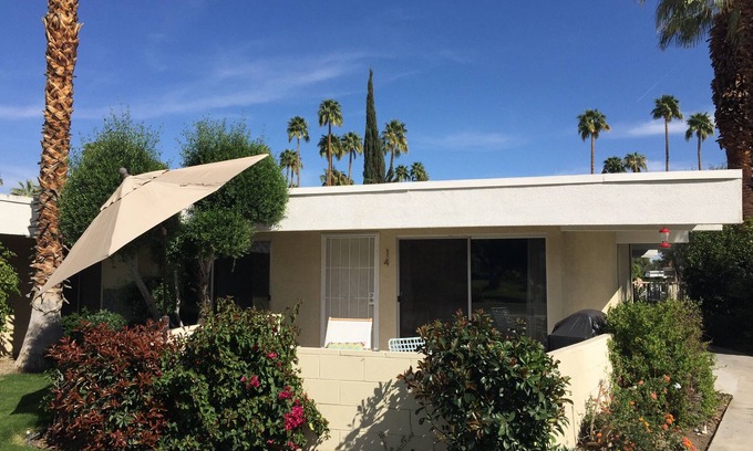 Palm Springs Condo | Mid Century Modern Gem in the Heart of Palm Springs!