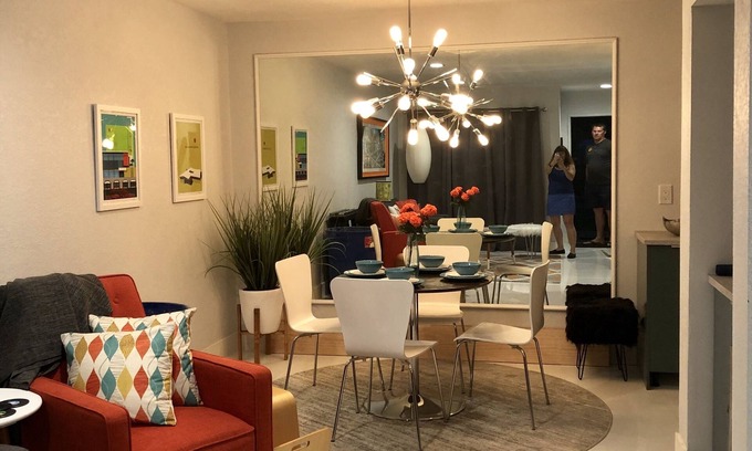 Racquet Club West Condo | Mid-Century Remodeled Condo.steps from Pool & Jacuzzi - bike ride to Downtown