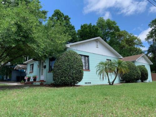 Lakeland Apartment | Mid Century Retreet