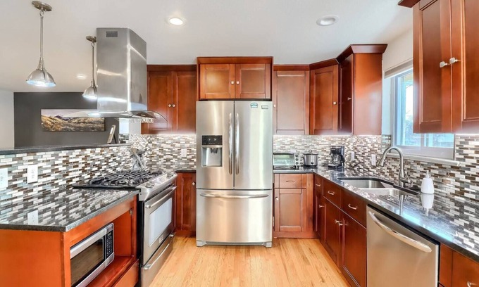 Littleton House | Mid-Mod Home 3 baths 2 Living Rms Yard
