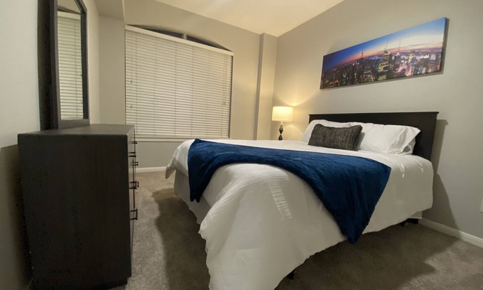 Downtown Dallas House | Mid rise Downtown Apartment